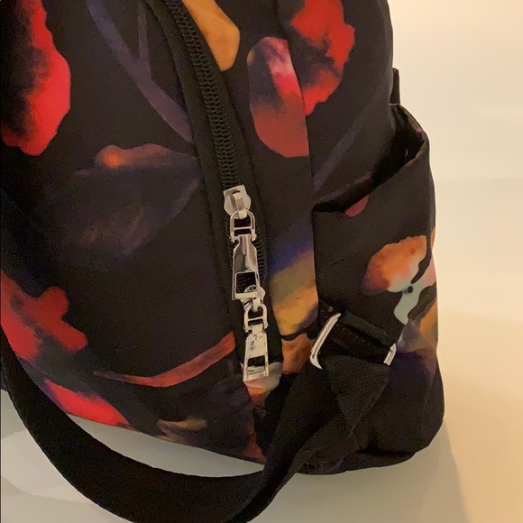Floral backpack - Picture 6 of 9